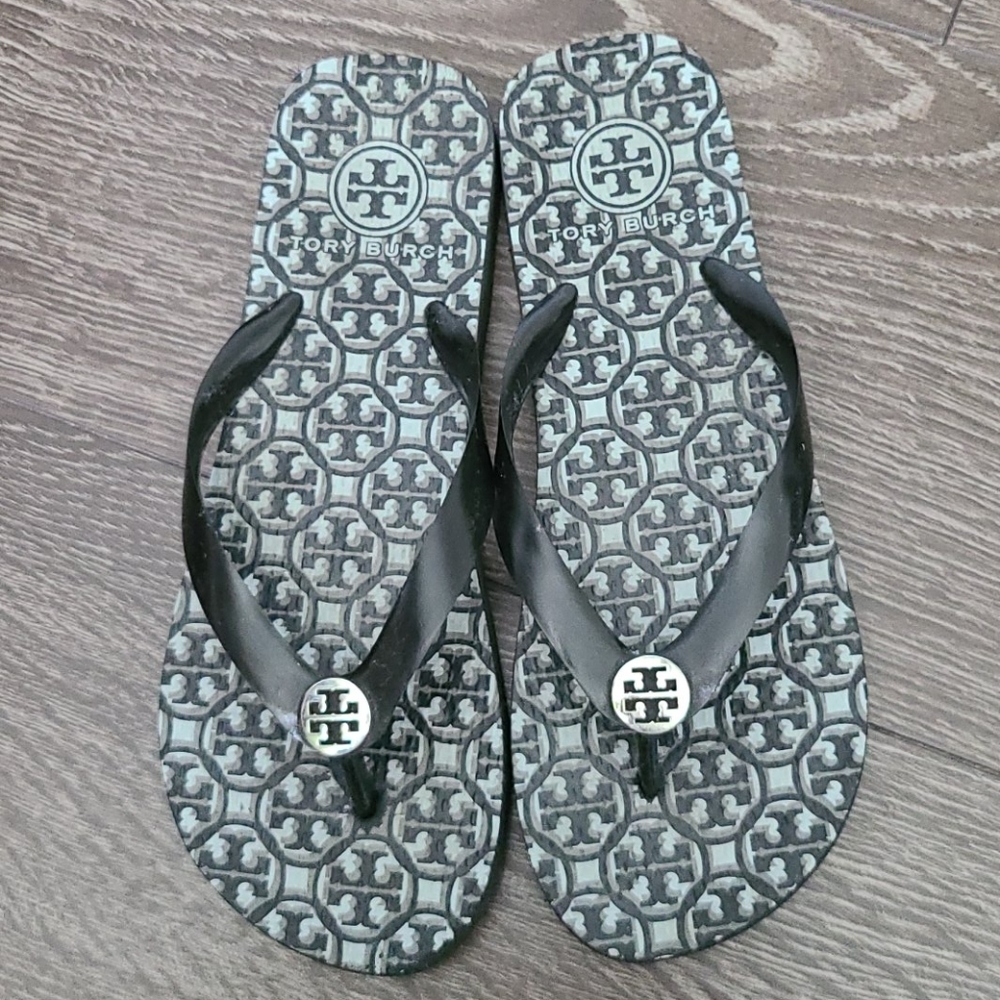 Tory Burch Logo Flip-flops 7